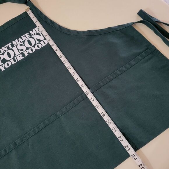 Don’t Make Me Poison Your Food – Hunter Green Apron - Picture 4 of 10